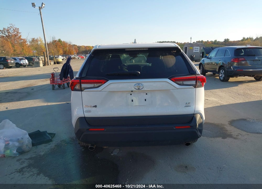 2022 TOYOTA RAV4 LE VIN: 2T3F1RFV4NC318285