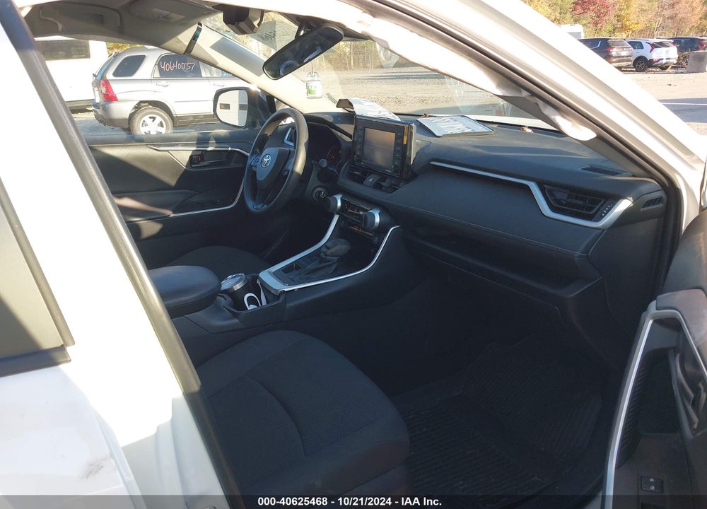 2022 TOYOTA RAV4 LE VIN: 2T3F1RFV4NC318285