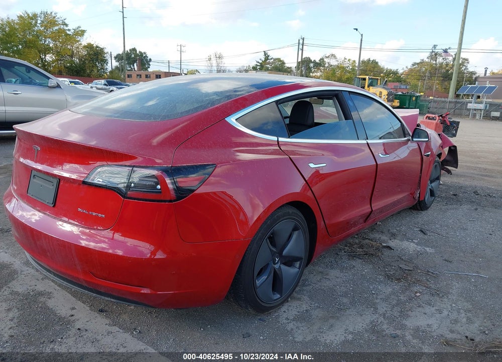 2019 TESLA MODEL 3 VIN: 5YJ3E1EBXKF199240