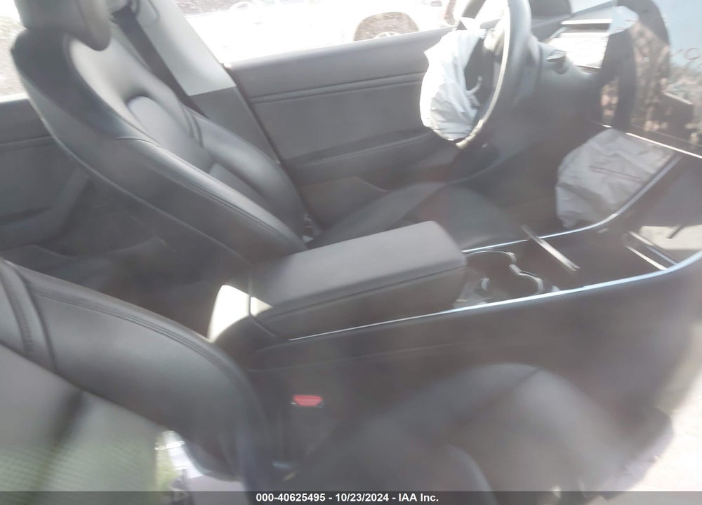 2019 TESLA MODEL 3 VIN: 5YJ3E1EBXKF199240