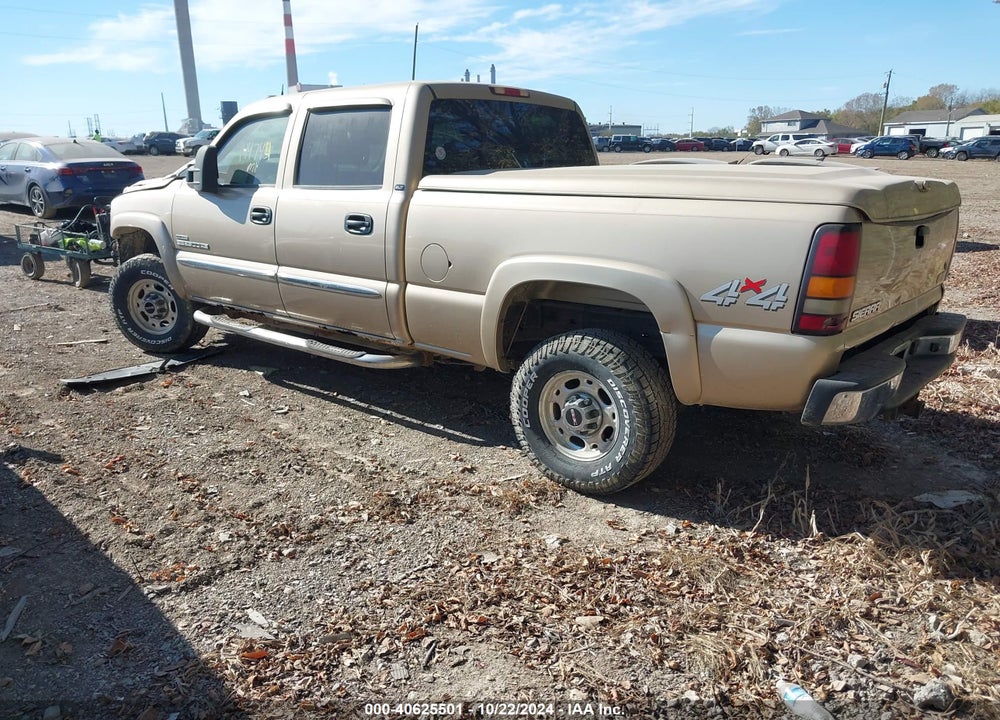 2004 GMC SIERRA 2500HD SLT VIN: 1GTHK23244F229497