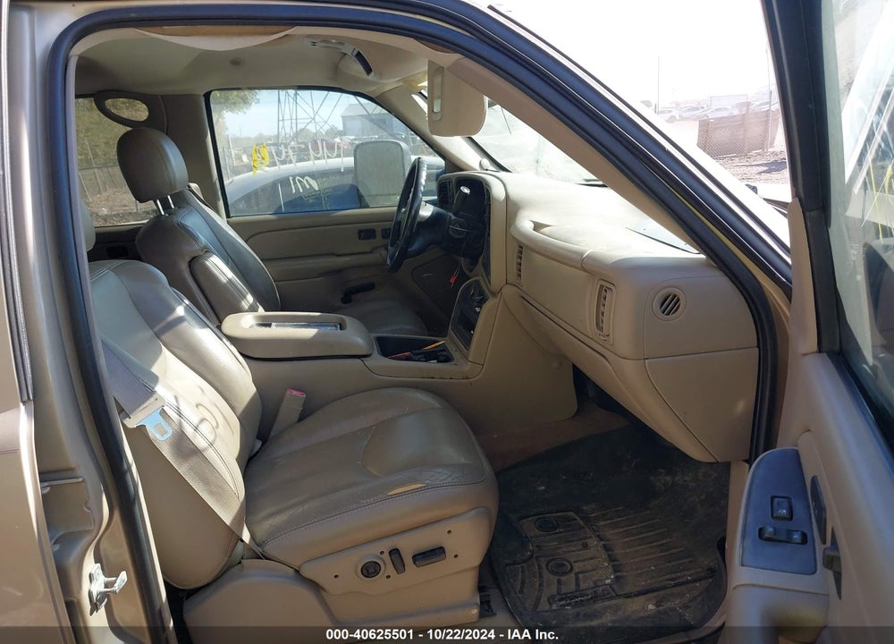 2004 GMC SIERRA 2500HD SLT VIN: 1GTHK23244F229497