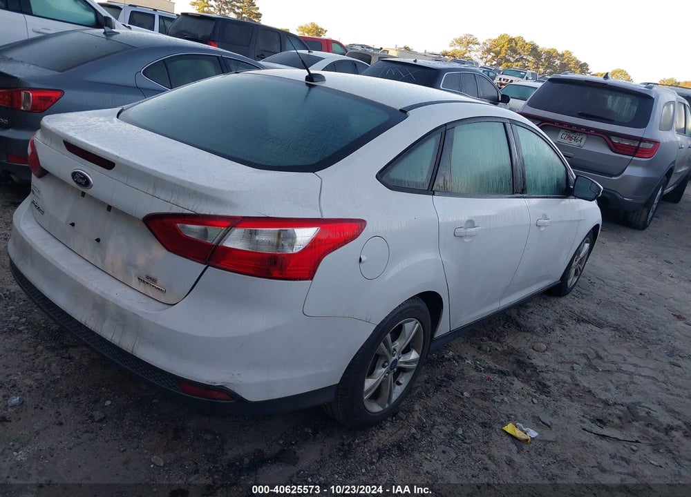 2014 FORD FOCUS SE VIN: 1FADP3F28EL139859