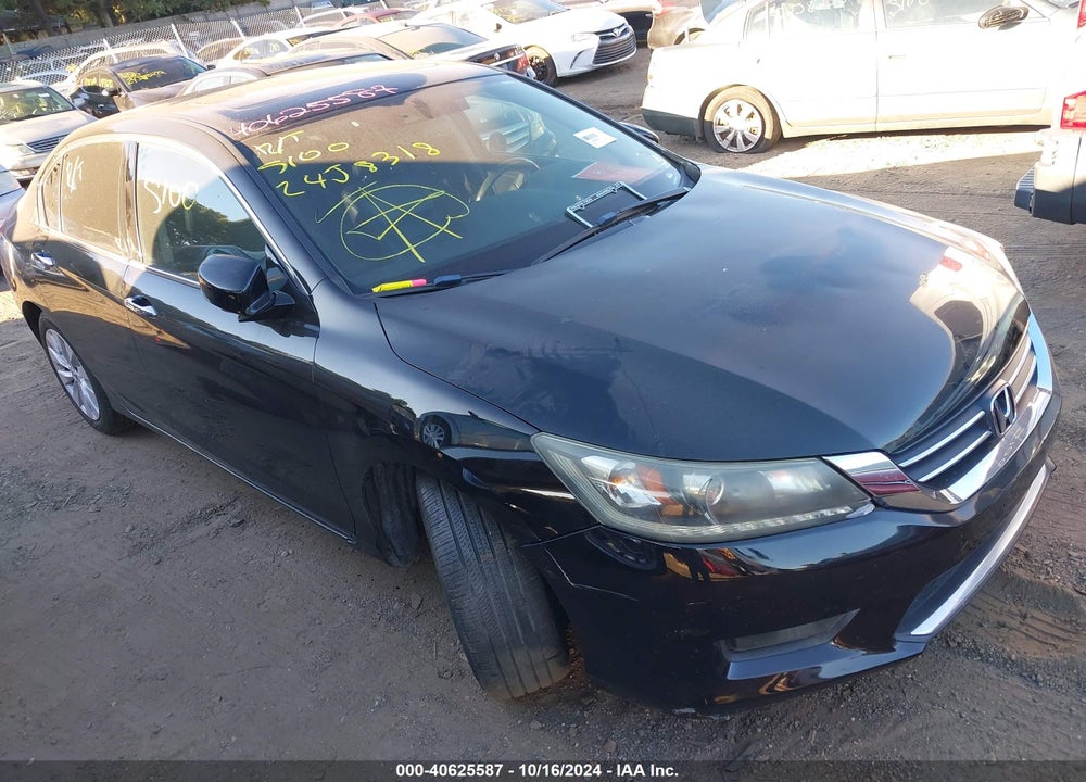 2015 HONDA ACCORD EX-L V-6 VIN: 1HGCR3F88FA009566