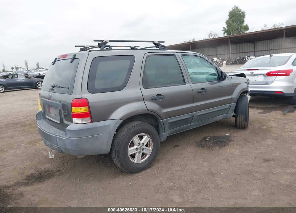 2005 FORD ESCAPE XLS VIN: 1FMYU02Z45DA03935