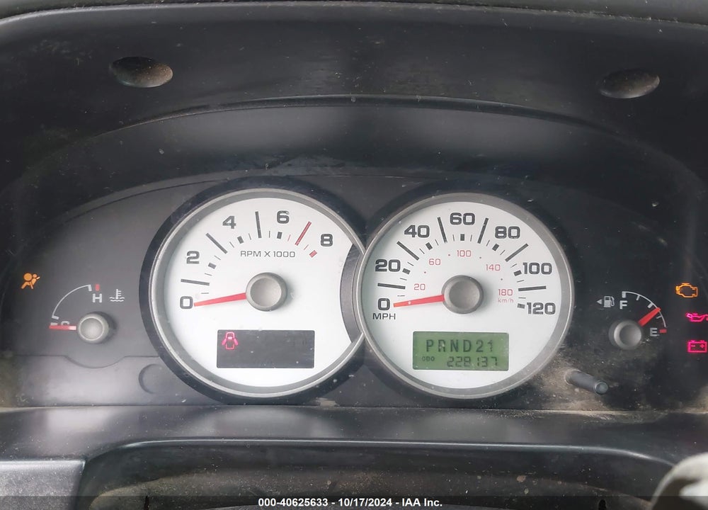 2005 FORD ESCAPE XLS VIN: 1FMYU02Z45DA03935
