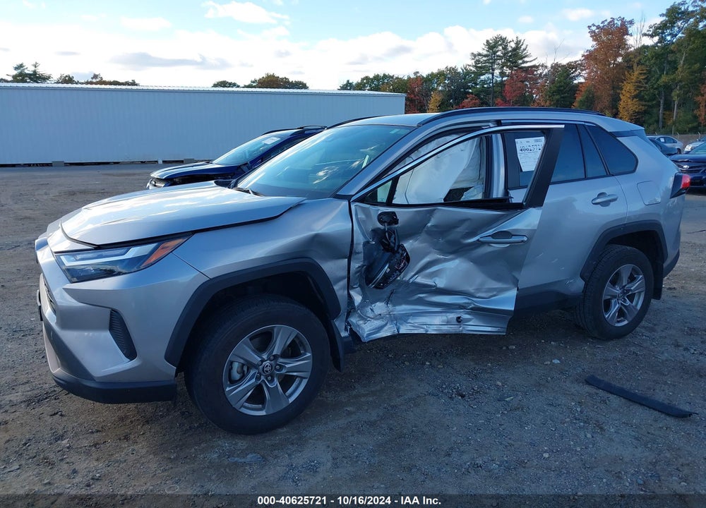 2024 TOYOTA RAV4 HYBRID XLE VIN: 4T3RWRFV1RU112652