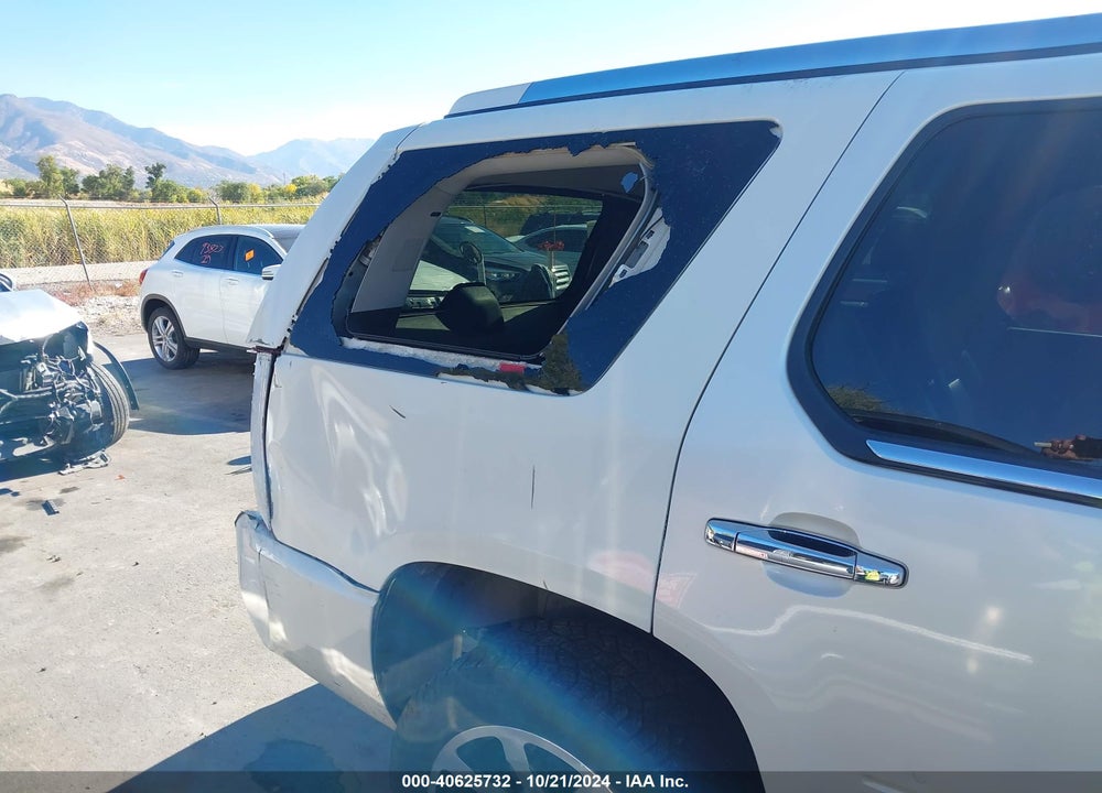 2007 CADILLAC ESCALADE STANDARD VIN: 1GYEC63837R427352