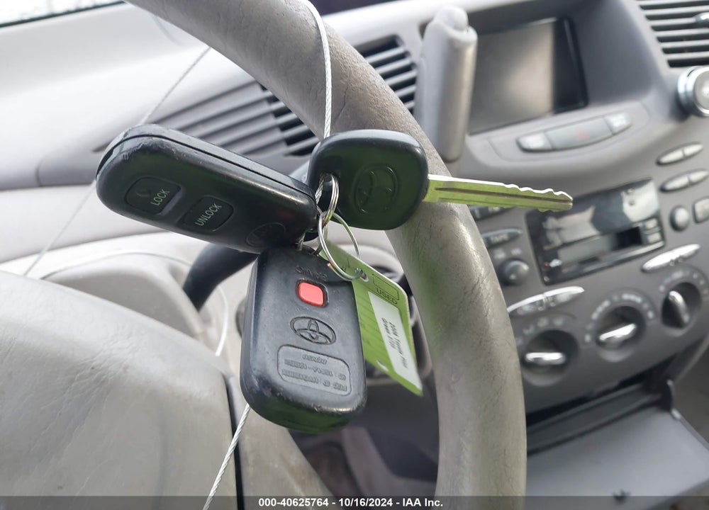 2002 TOYOTA PRIUS VIN: JT2BK12U620068856
