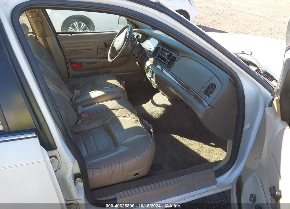 2001 FORD CROWN VICTORIA LX VIN: 2FAFP74W61X185760
