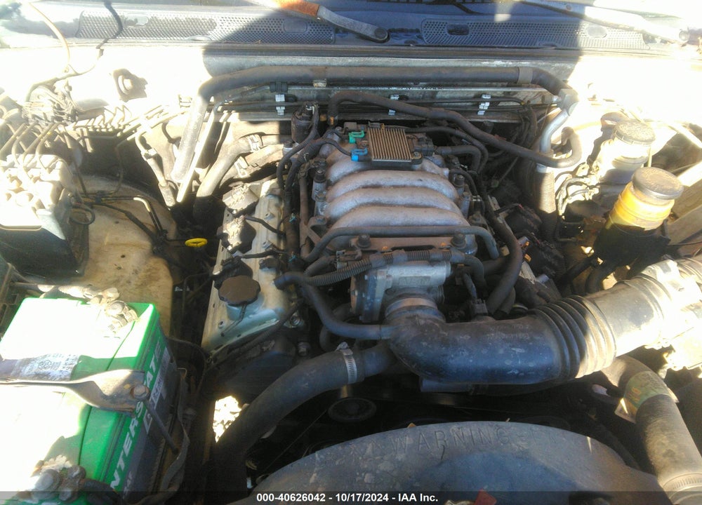 2001 HONDA PASSPORT EX/LX VIN: 4S6CK58WX14401095