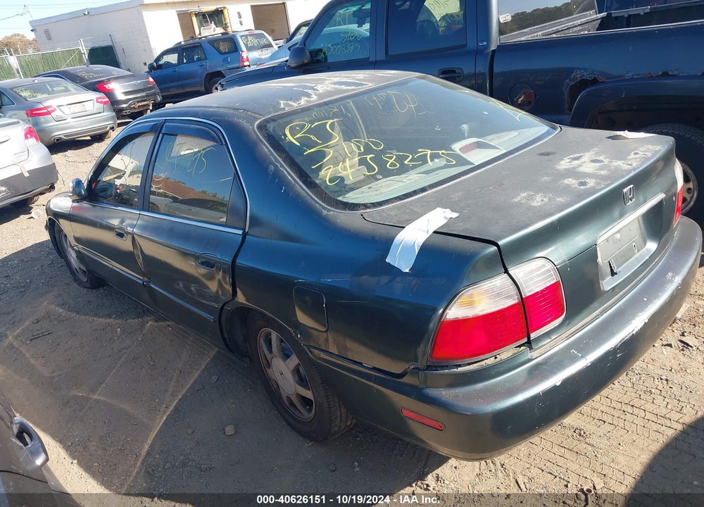 1996 HONDA ACCORD LX/EX VIN: 1HGCD5535TA081899