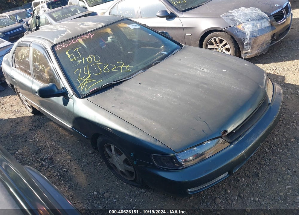 1996 HONDA ACCORD LX/EX VIN: 1HGCD5535TA081899
