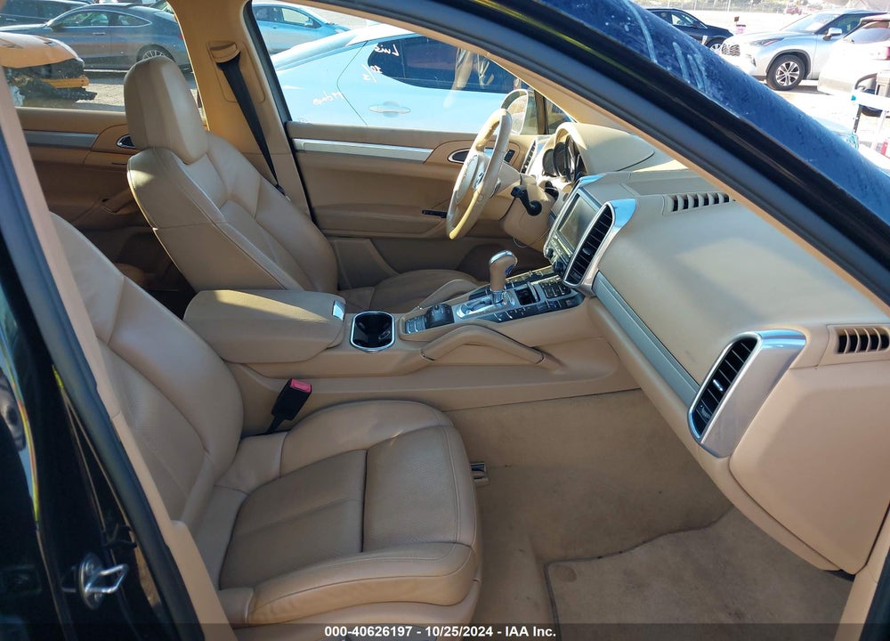 2011 PORSCHE CAYENNE S VIN: WP1AB2A27BLA52283