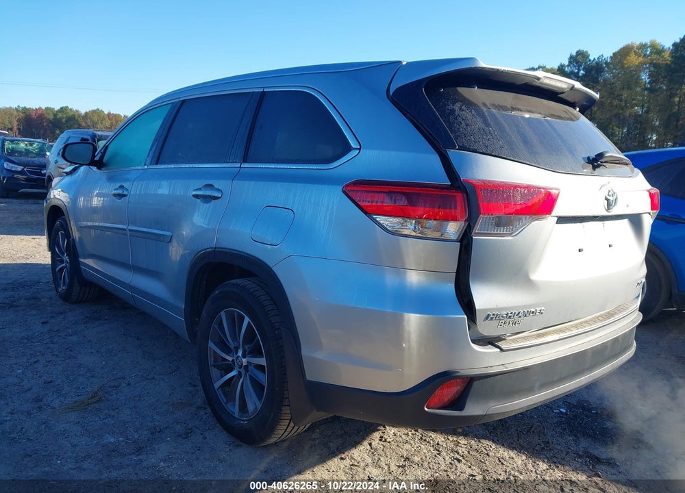 2017 TOYOTA HIGHLANDER XLE VIN: 5TDJZRFH0HS409362