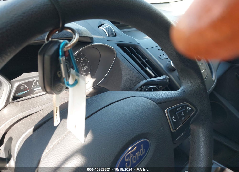 2017 FORD ESCAPE SE VIN: 1FMCU0GD3HUC04303