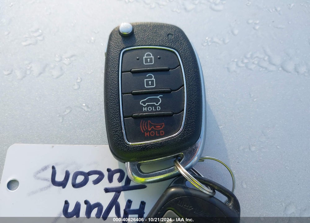 2017 HYUNDAI TUCSON SE VIN: KM8J3CA44HU394231