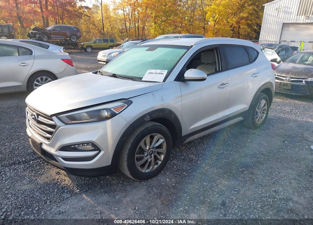 2017 HYUNDAI TUCSON SE VIN: KM8J3CA44HU394231