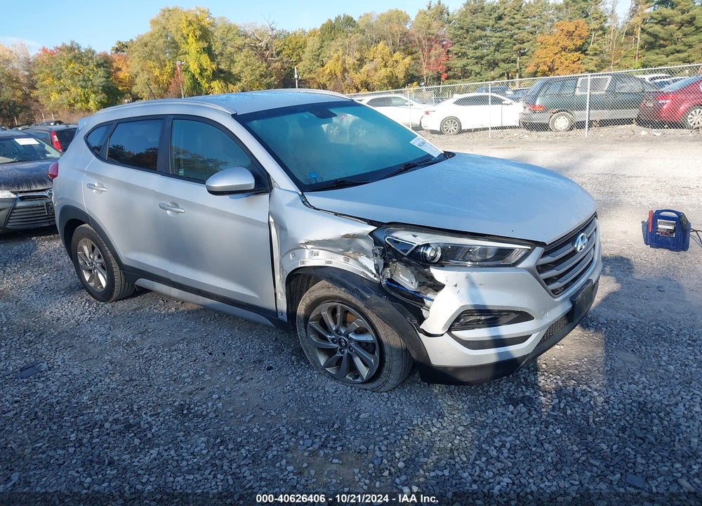 2017 HYUNDAI TUCSON SE VIN: KM8J3CA44HU394231