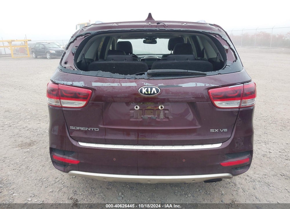 2017 KIA SORENTO 3.3L SX VIN: 5XYPKDA5XHG231195