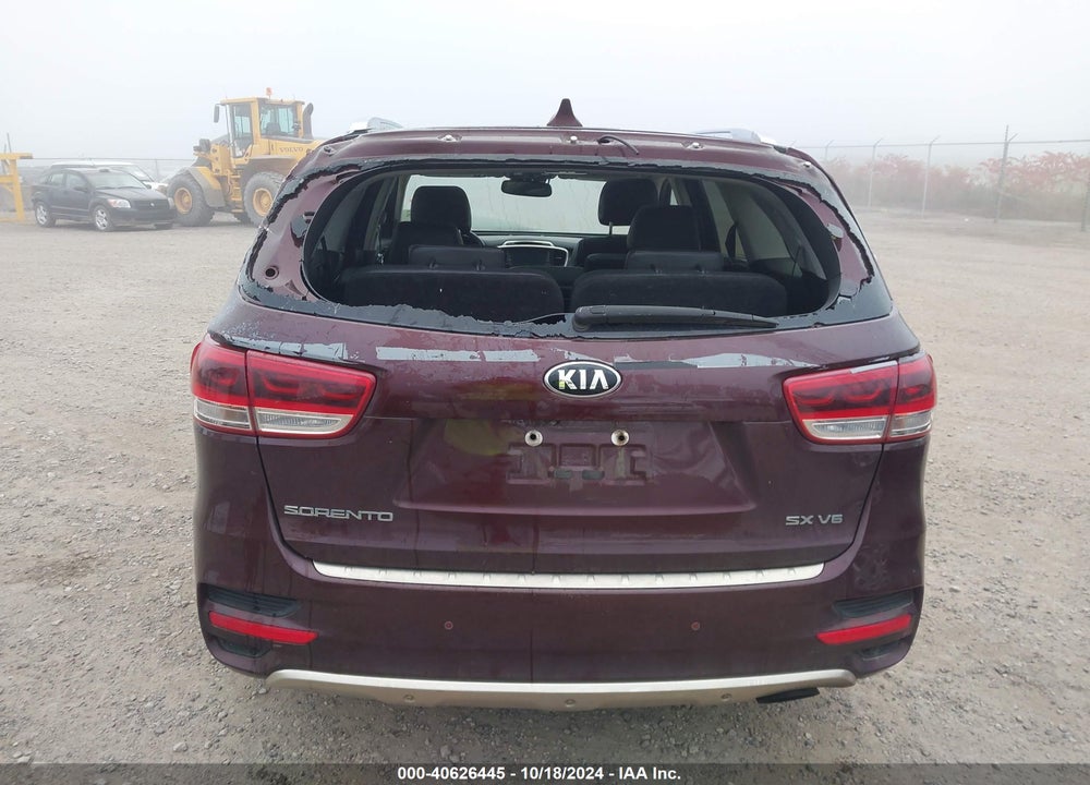 2017 KIA SORENTO 3.3L SX VIN: 5XYPKDA5XHG231195