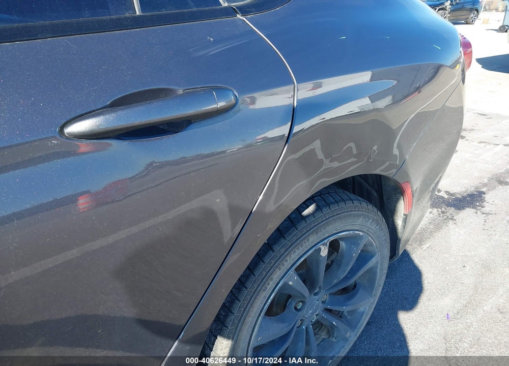 2015 CHRYSLER 200 S VIN: 1C3CCCBB2FN727001