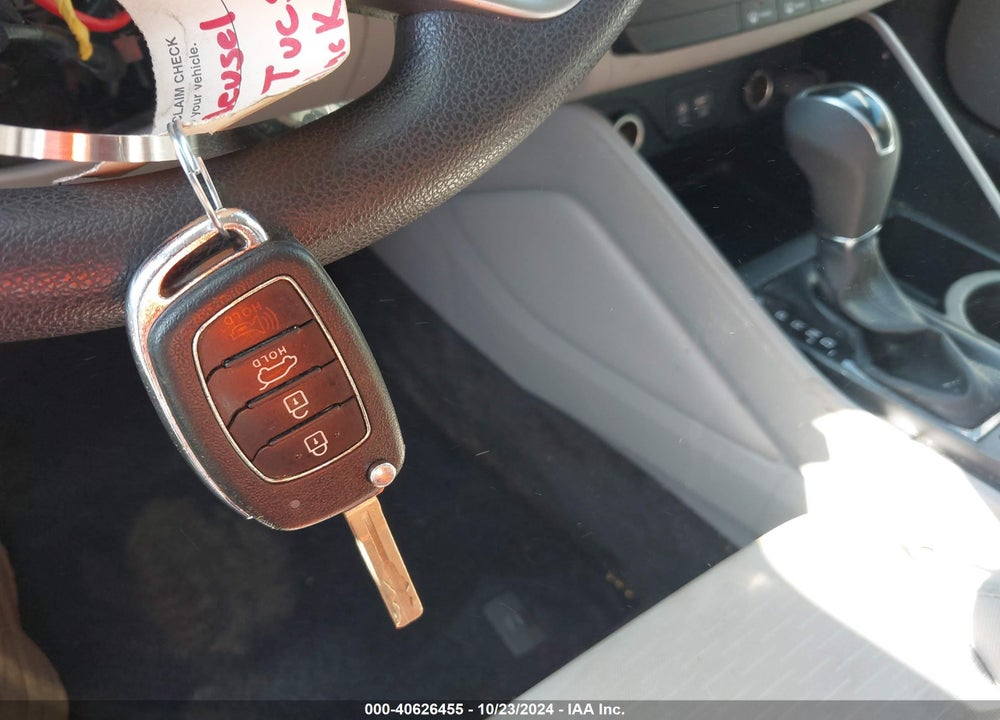 2019 HYUNDAI TUCSON SE VIN: KM8J23A44KU051641