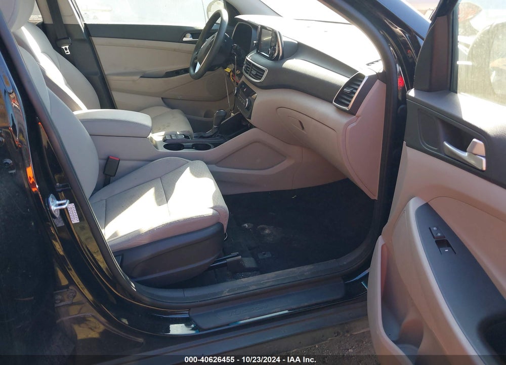 2019 HYUNDAI TUCSON SE VIN: KM8J23A44KU051641