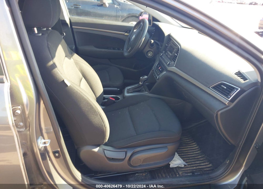 2018 HYUNDAI ELANTRA SE VIN: 5NPD74LF0JH349491