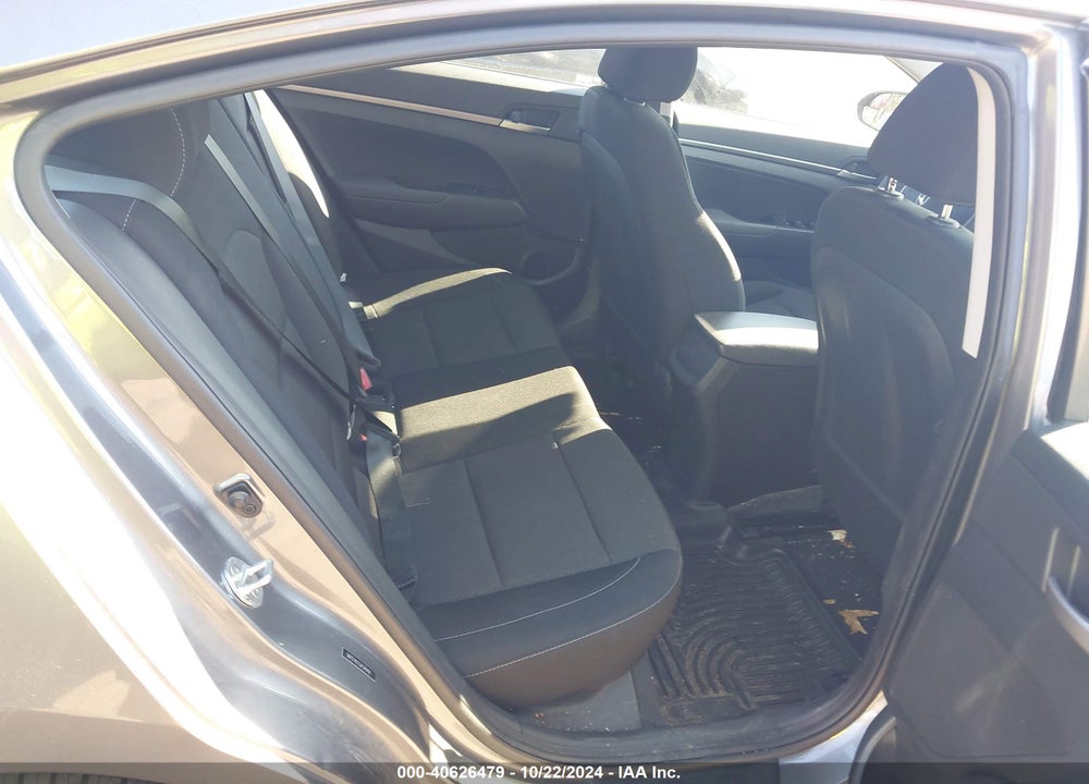 2018 HYUNDAI ELANTRA SE VIN: 5NPD74LF0JH349491