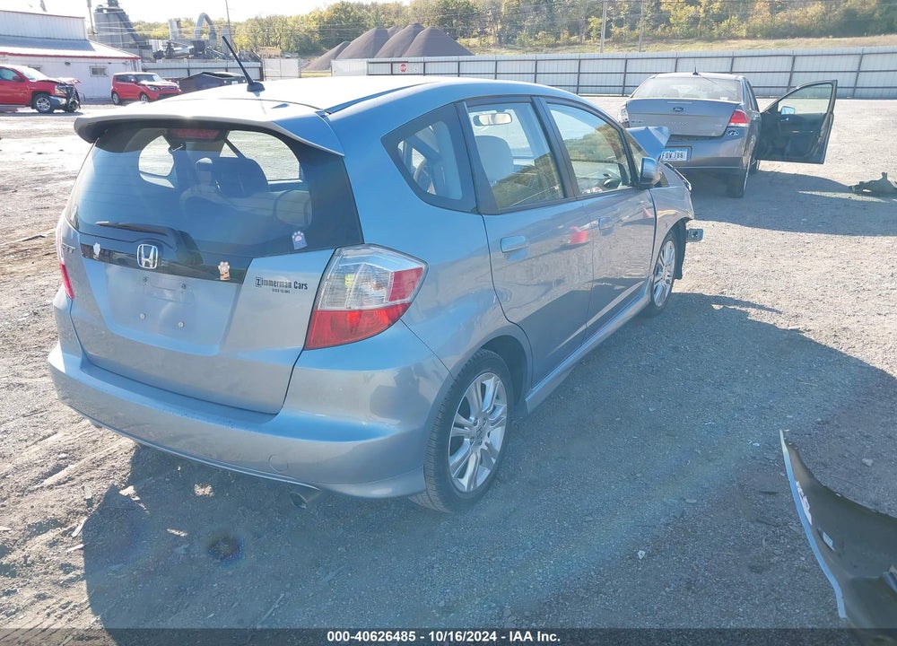 2011 HONDA FIT SPORT VIN: JHMGE8H53BC004025