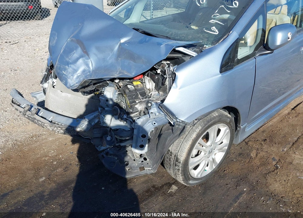 2011 HONDA FIT SPORT VIN: JHMGE8H53BC004025