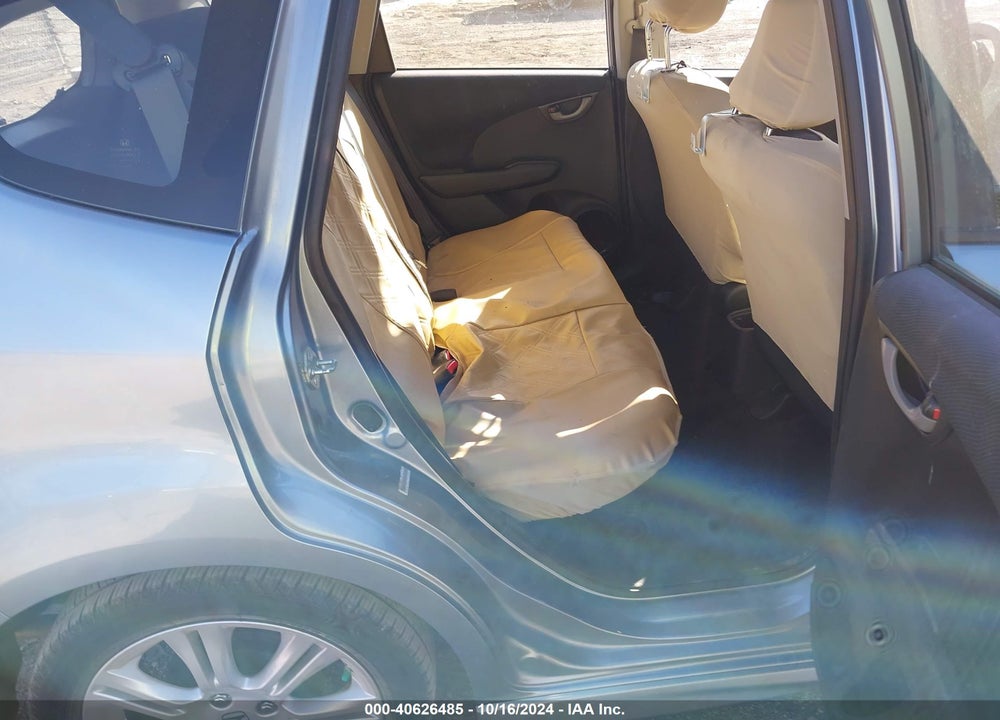 2011 HONDA FIT SPORT VIN: JHMGE8H53BC004025