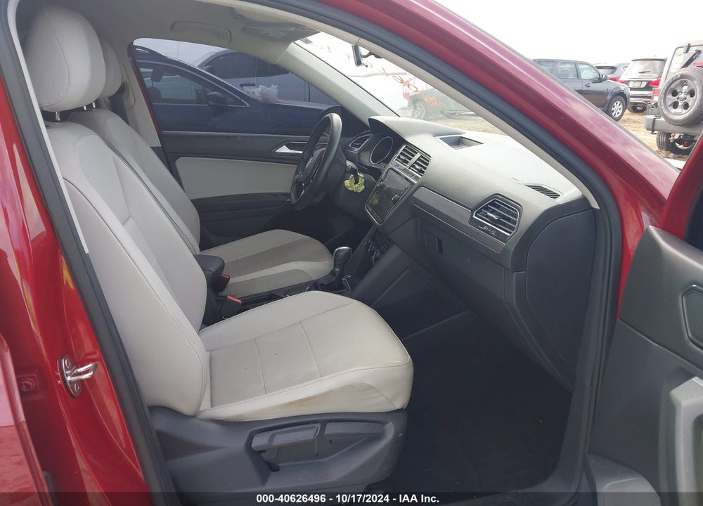 2018 VOLKSWAGEN TIGUAN 2.0T SE/2.0T SEL VIN: 3VV3B7AXXJM215817