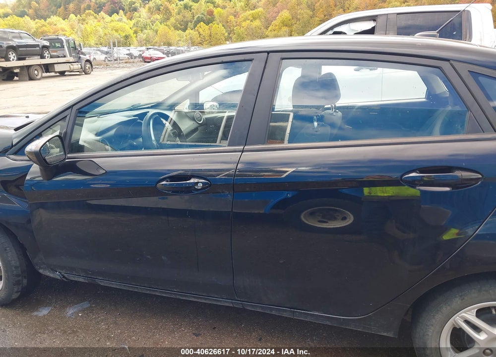 2018 FORD FIESTA VIN: 3FADP4BJ1JM130061
