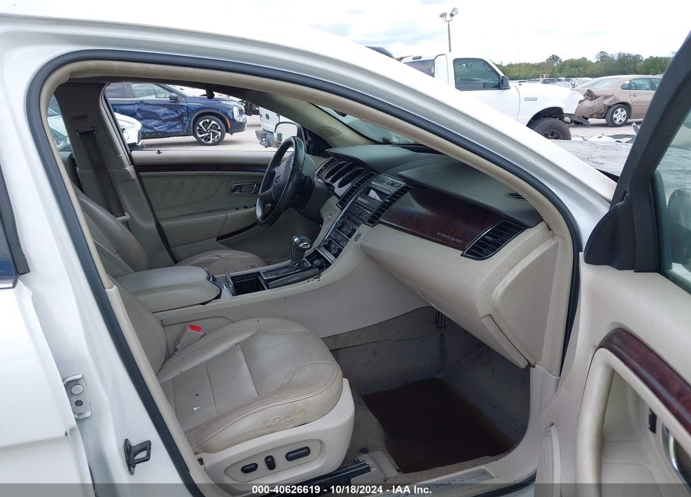 2010 FORD TAURUS LIMITED VIN: 1FAHP2FW0AG128257