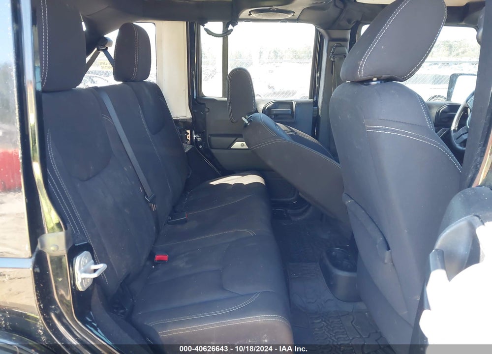 2013 JEEP WRANGLER UNLIMITED SAHARA VIN: 1C4BJWEG3DL592951