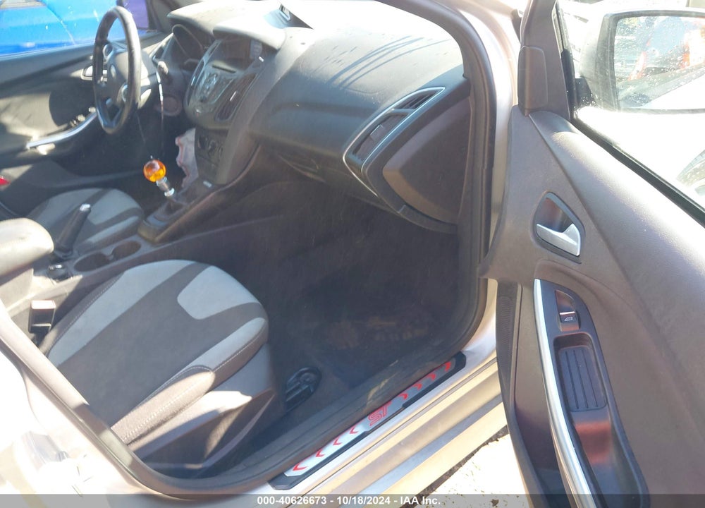 2014 FORD FOCUS ST VIN: 1FADP3L92EL104669