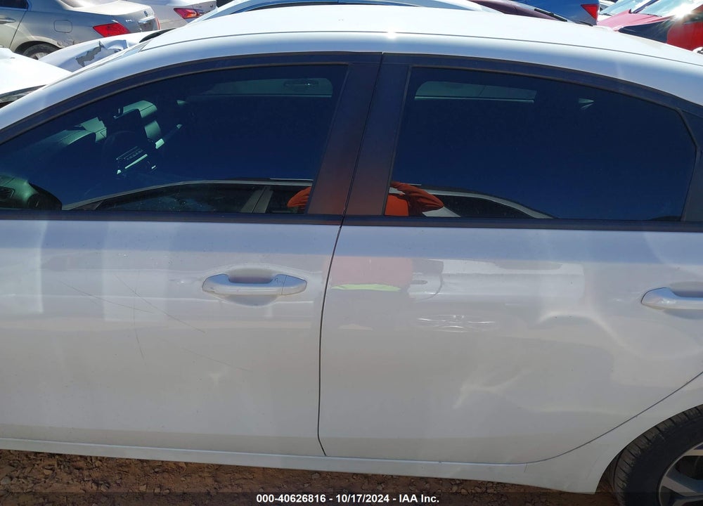 2019 KIA FORTE LXS VIN: 3KPF24AD0KE090385