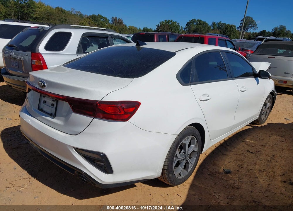2019 KIA FORTE LXS VIN: 3KPF24AD0KE090385