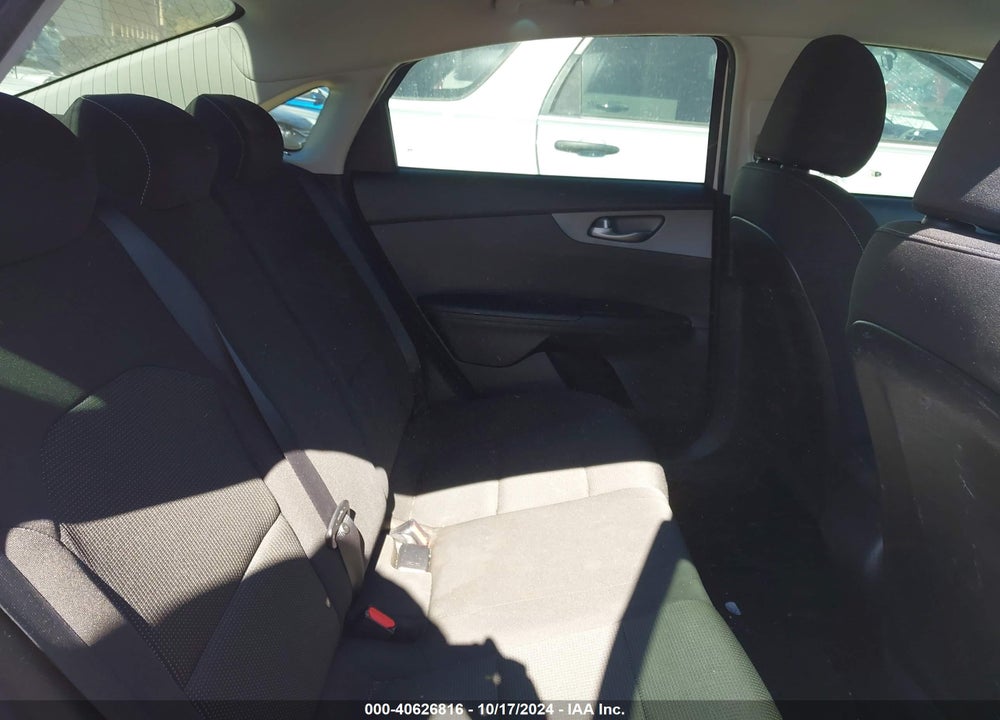 2019 KIA FORTE LXS VIN: 3KPF24AD0KE090385