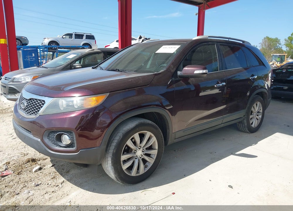 2011 KIA SORENTO LX V6 VIN: 5XYKT4A21BG119616