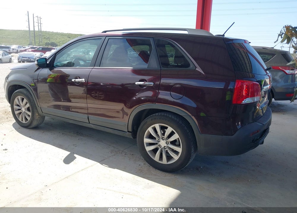 2011 KIA SORENTO LX V6 VIN: 5XYKT4A21BG119616