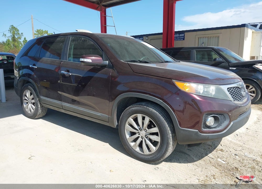 2011 KIA SORENTO LX V6 VIN: 5XYKT4A21BG119616