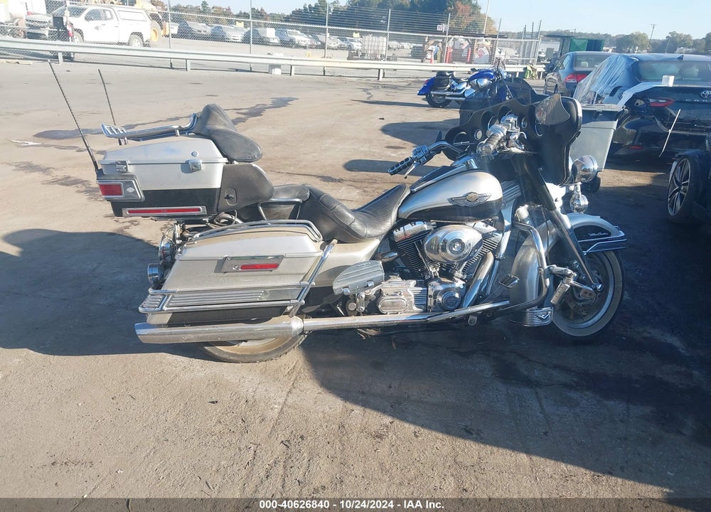 2003 HARLEY-DAVIDSON FLHTCUI ANNIVERSARY VIN: 1HD1FCW433Y625835
