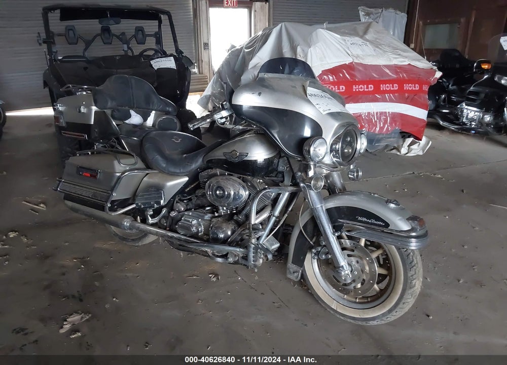 2003 HARLEY-DAVIDSON FLHTCUI ANNIVERSARY VIN: 1HD1FCW433Y625835
