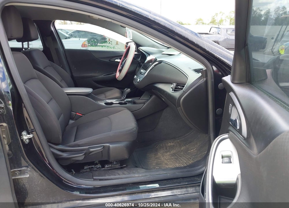 2019 CHEVROLET MALIBU LT VIN: 1G1ZD5ST2KF137210