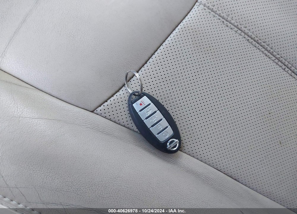 2013 NISSAN PATHFINDER PLATINUM VIN: 5N1AR2MM0DC688858
