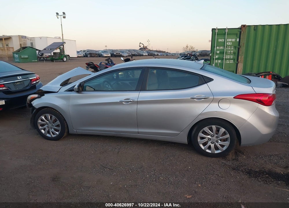 2013 HYUNDAI ELANTRA GLS VIN: KMHDH4AE5DU600325