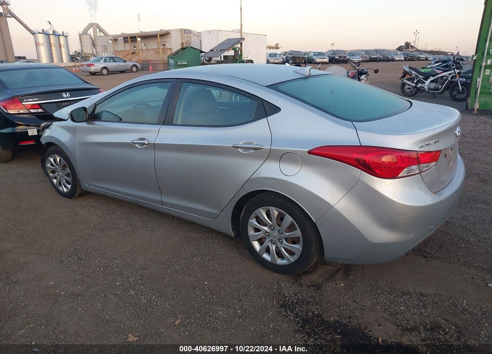 2013 HYUNDAI ELANTRA GLS VIN: KMHDH4AE5DU600325
